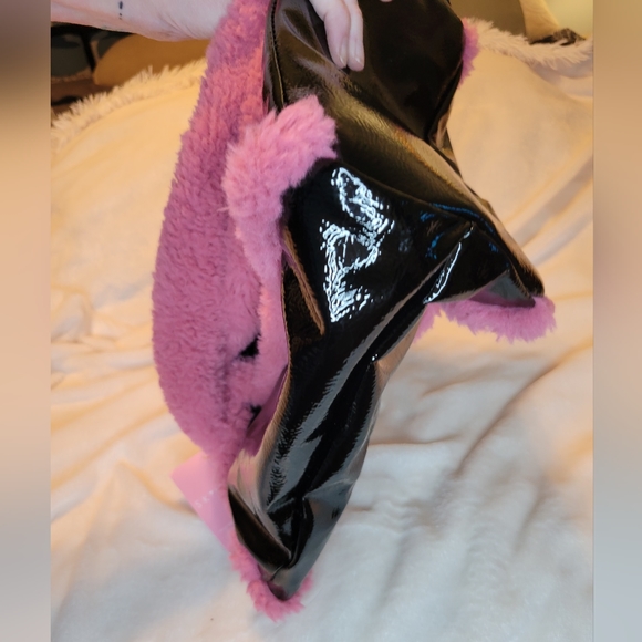 Skinny Dip Furry Tote nwt - Picture 9 of 13